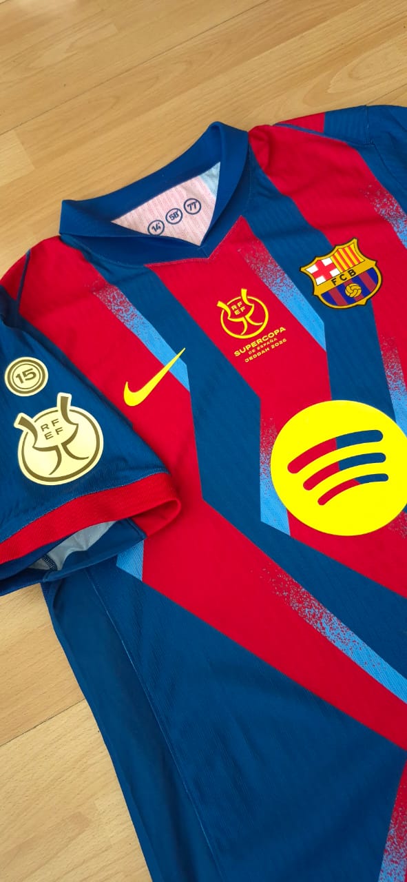 Kit LEWANDOWSKI Numeración y Parches Supercopa de España 2026 | Player Issue Stahls TPT